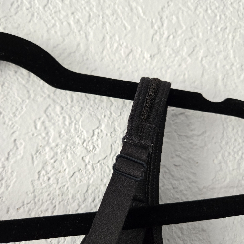 Victoria Sport Black Zip Front High Impact Mesh Sports Bra 34B Racerback - Picture 2 of 7